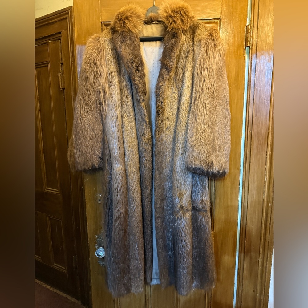 Luxurious Brown Muskrat Fur Coat